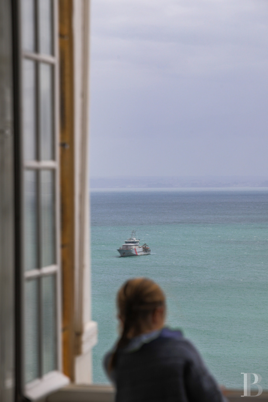 An early 19th century manor house overlooking the Bay of Douarnenez on the Crozon peninsula in Finistère - photo  n°17